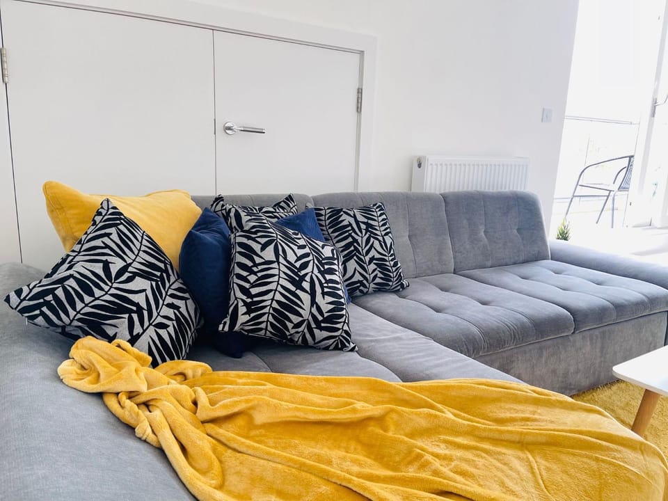R&O Property Experts - Riverside Flat - 3 Bedroom with open parking Apartment in Cambridge