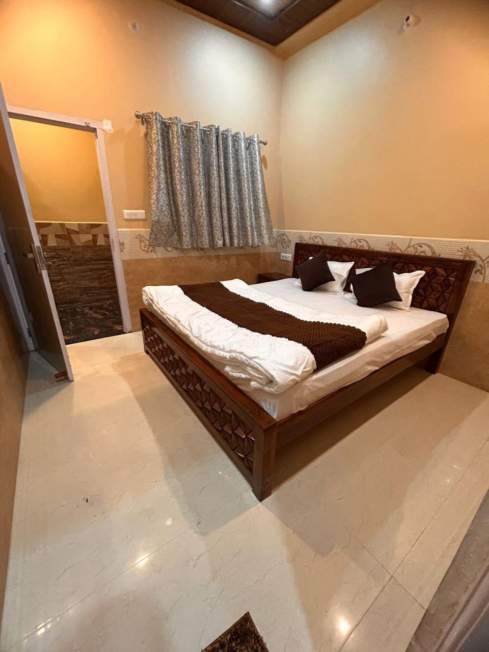 shyama shyam dham Bed and Breakfast in Uttar Pradesh