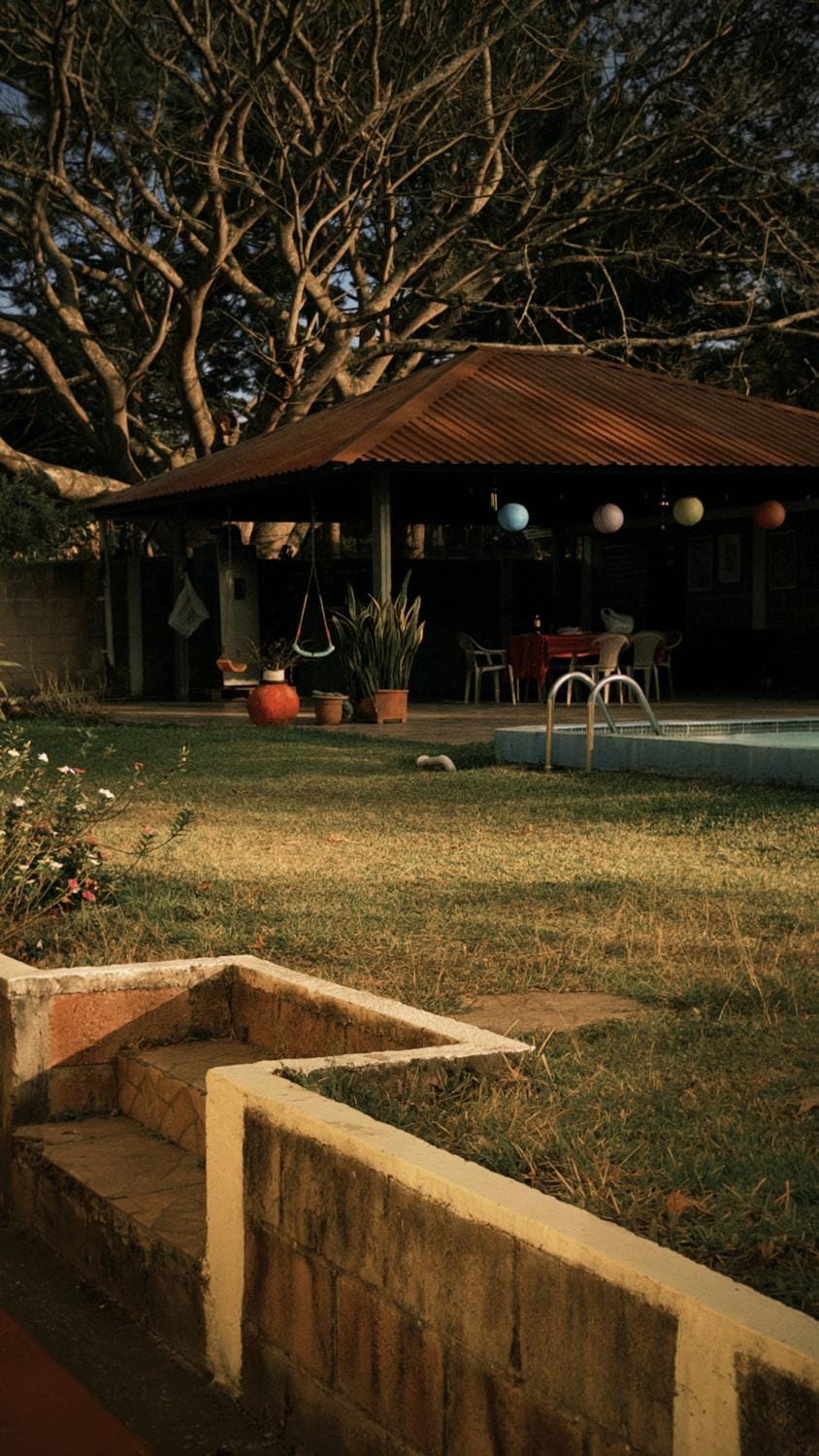 Propiedad entera, privada con piscina House in Francisco Morazán Department