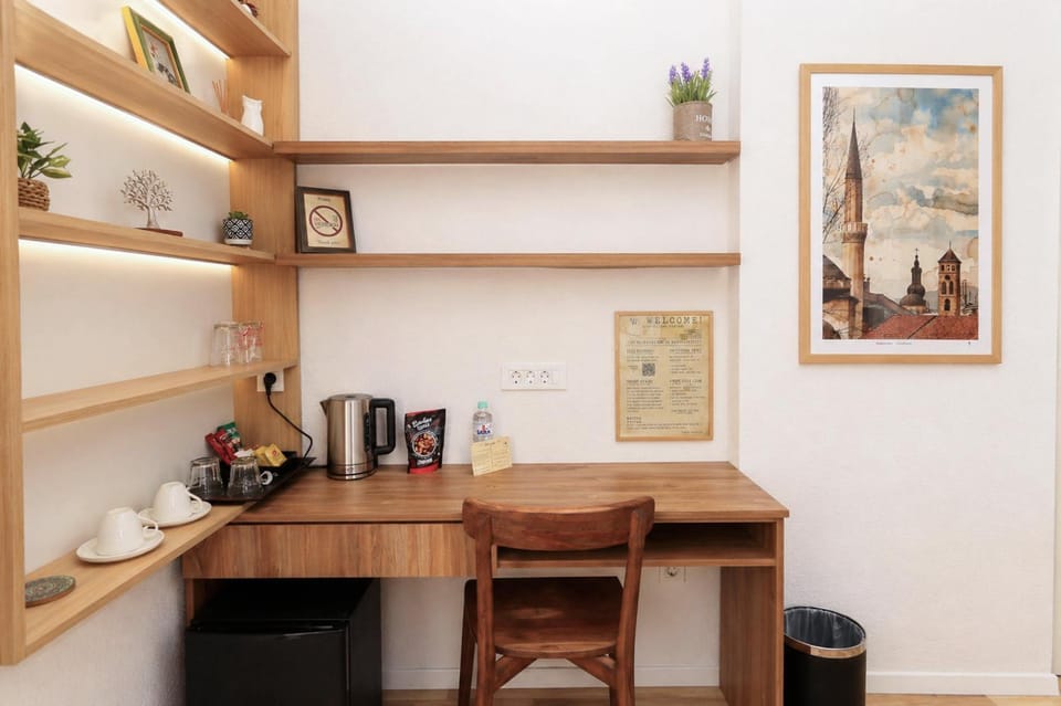 Coffee/tea facilities, Decorative detail, Bedroom