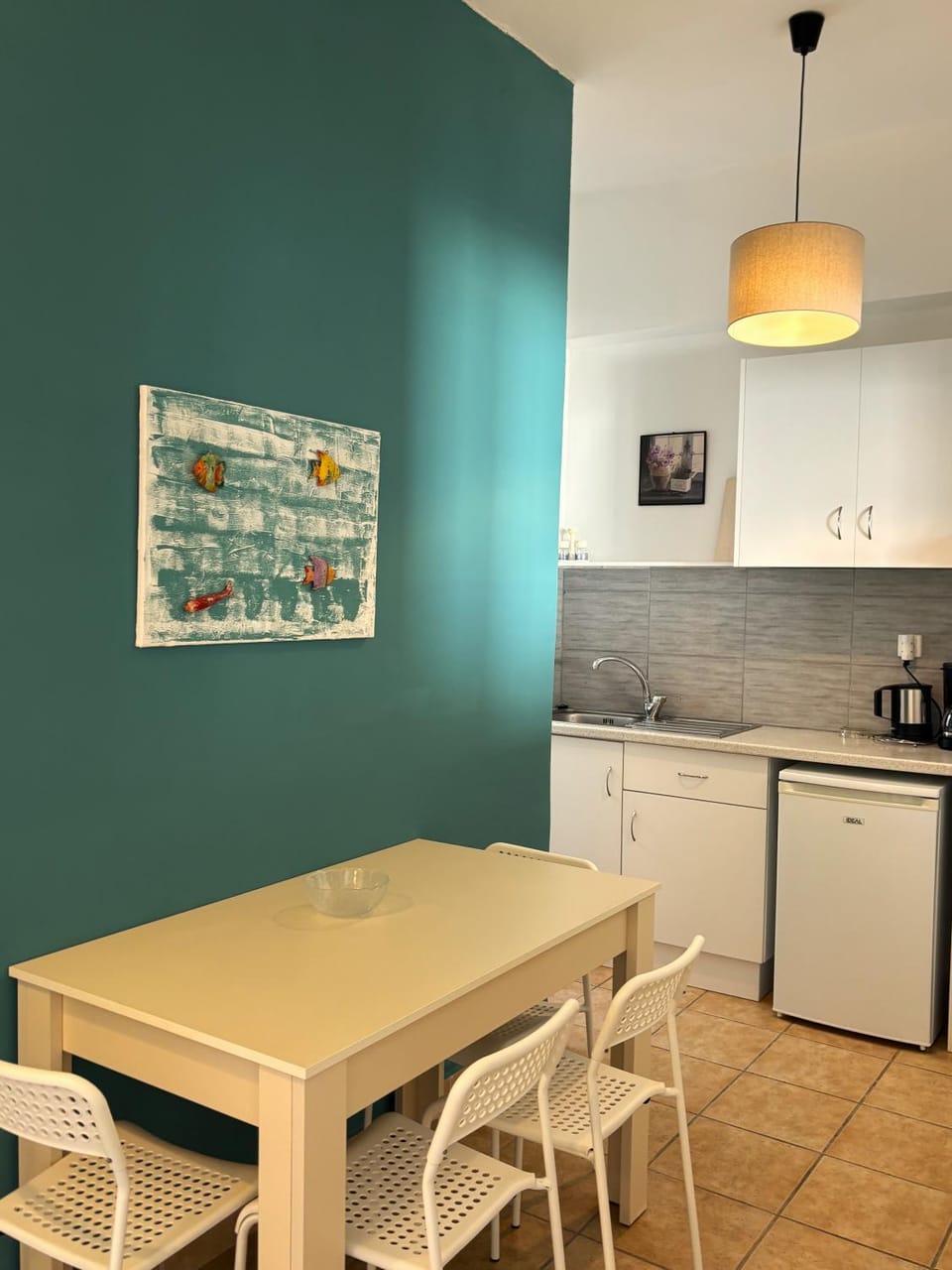 Dining area, kitchen