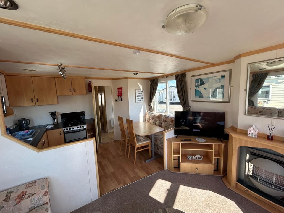 Bailey's Caravan Hire - Sealands Plot 60 - Wi-Fi - Dog Friendly House in Ingoldmells
