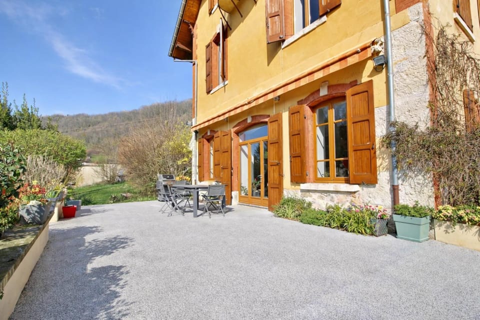 Patio, BBQ facilities, BBQ facilities
