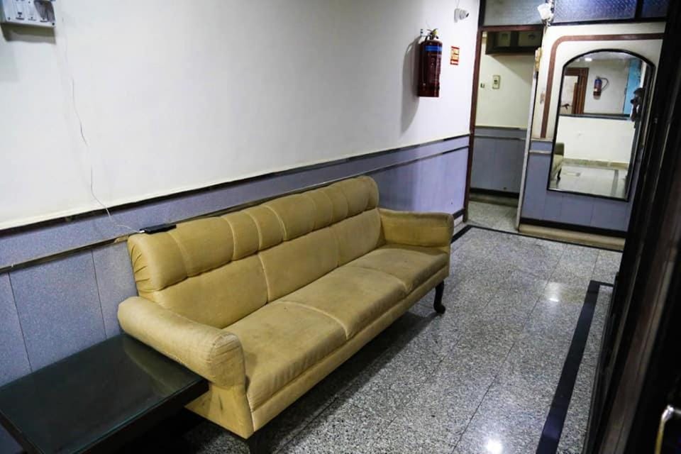 Hotel Happy Home Hotel in Mumbai