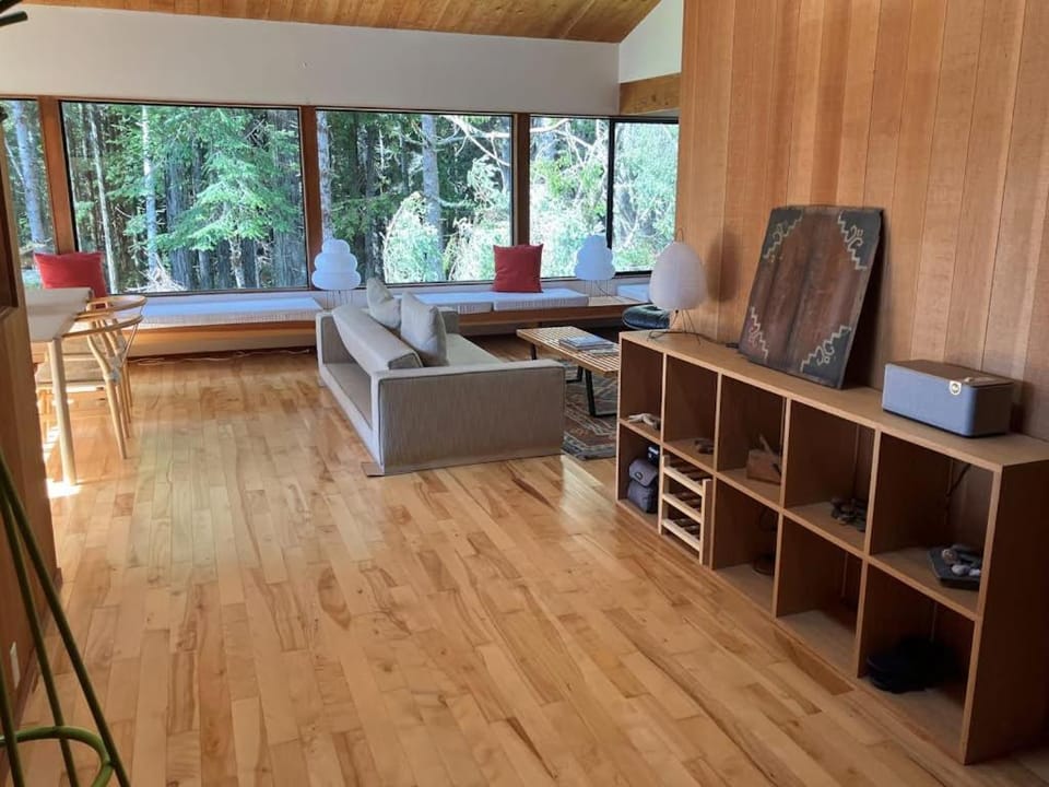 Madrone Meadow House in Sonoma County