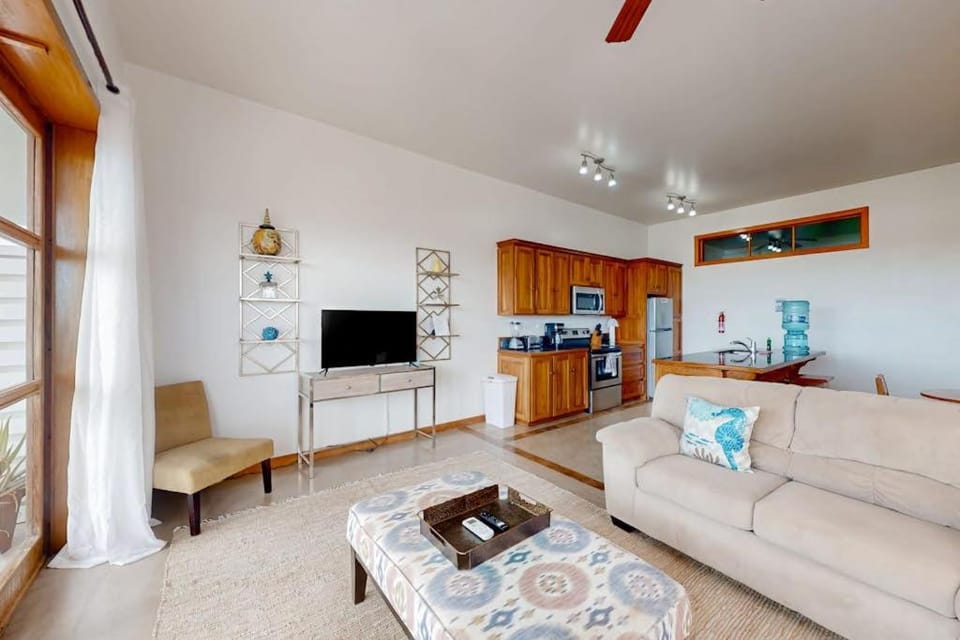 Brahma Blue Unit H10 Apartment in Corozal District