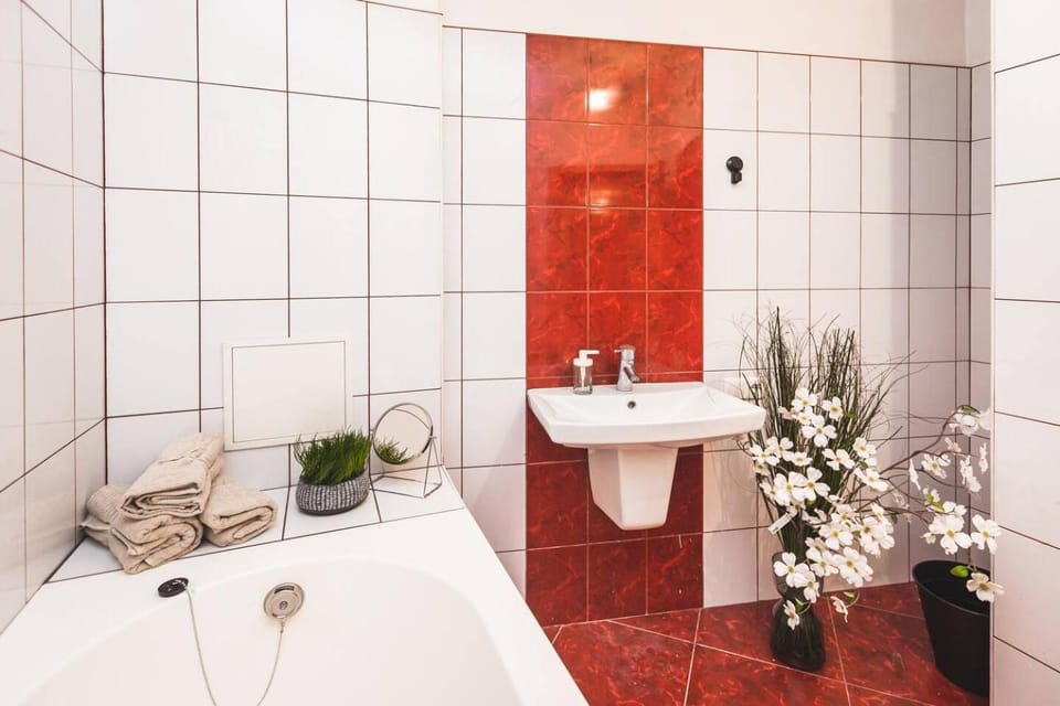 Bathroom, Bath, towels