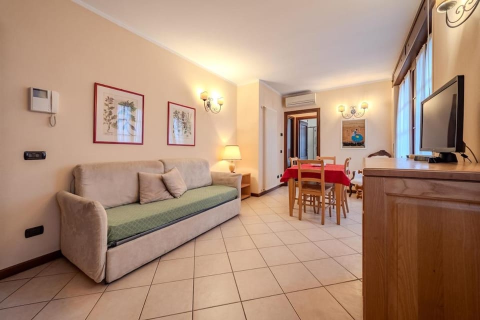 Villa Mainard, Bolero Historic Villa Apartment in Verona