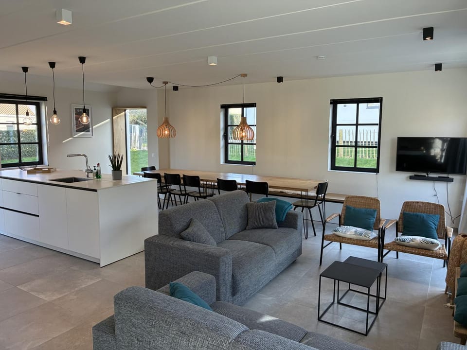 Communal lounge/ TV room, Living room