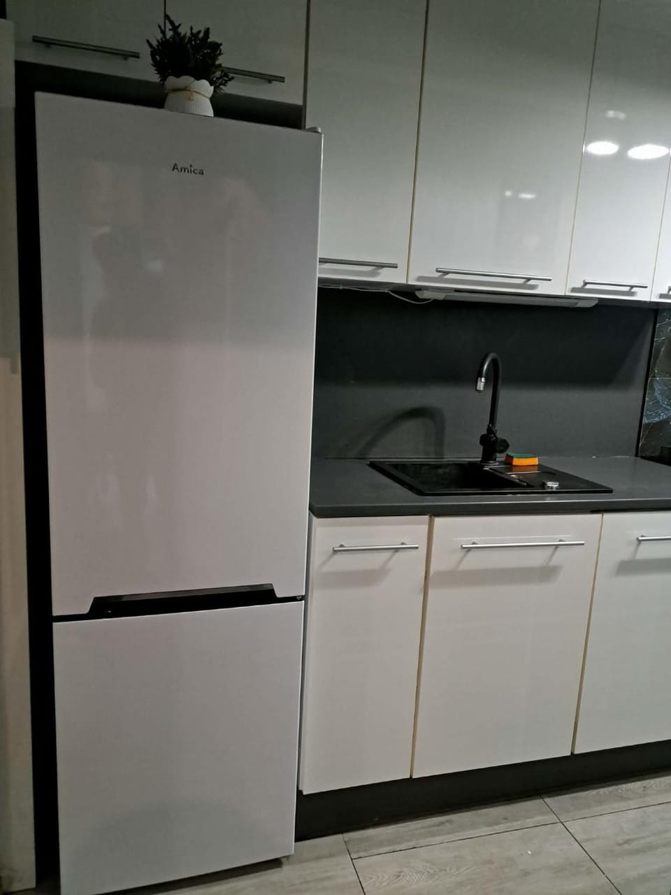 Kitchen or kitchenette, oven, stove, stove, kitchen, kitchen