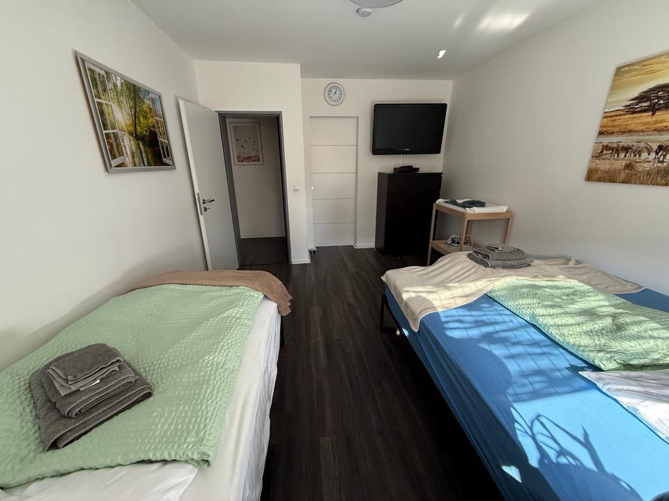 R&S-Homes-Reihenendhaus modern & zentral Apartment in Brunswick