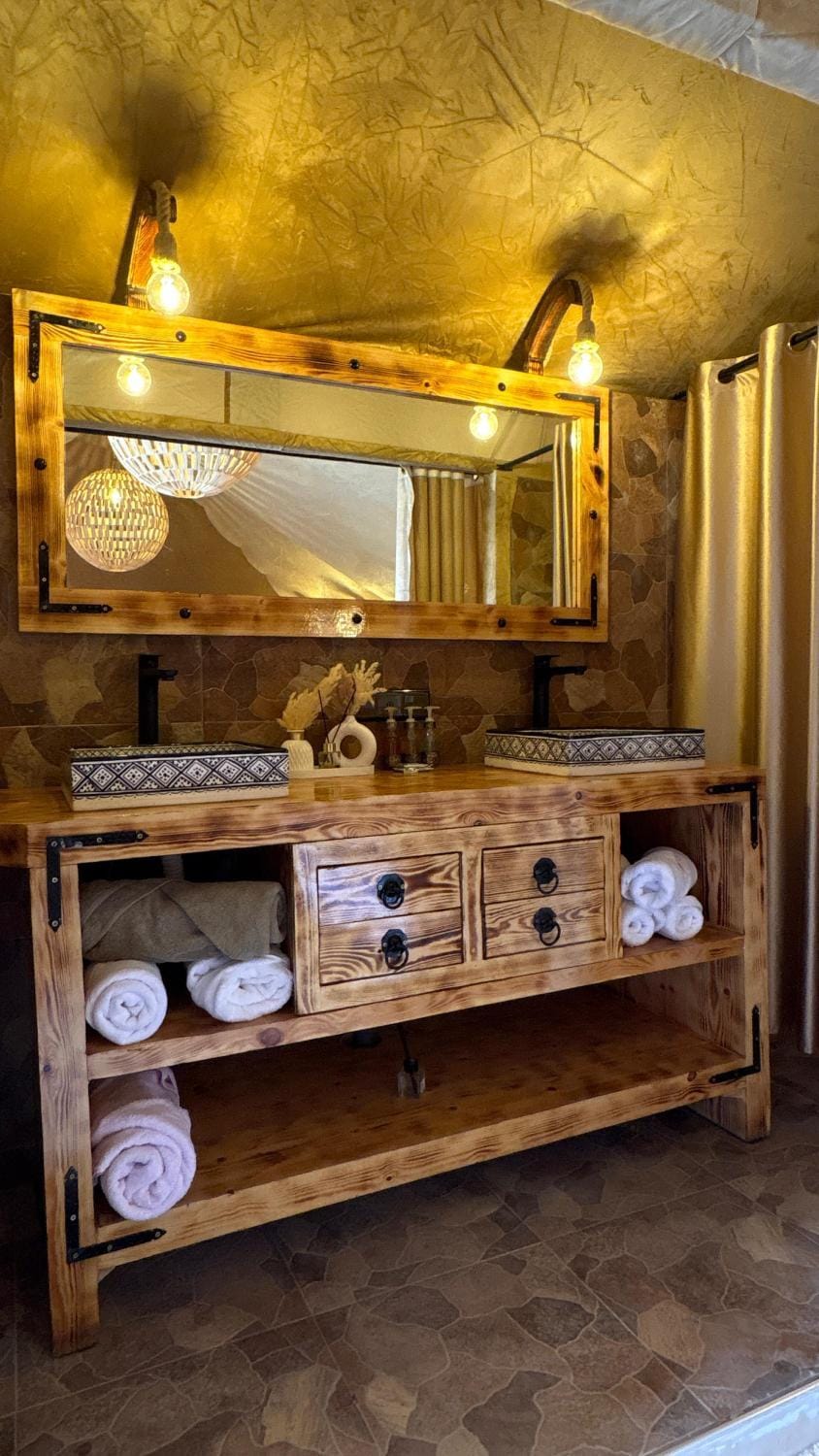 Golden Dunes Luxury camp Luxury tent in Morocco