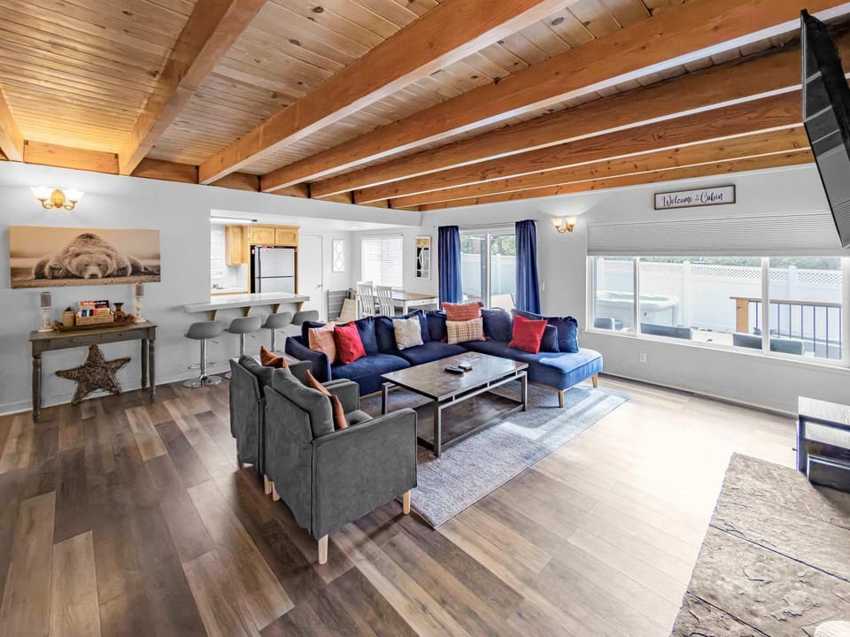Bear Mesa Chalet W Hot Tub House in Big Bear