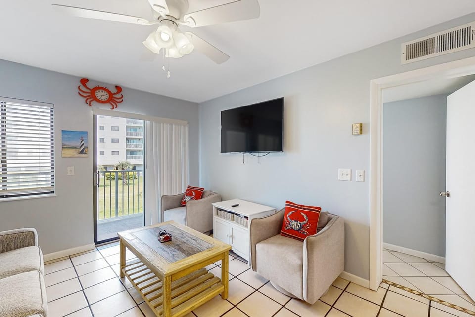 Ocean-view condo with pools fitness center beach access and golf House in Alabama