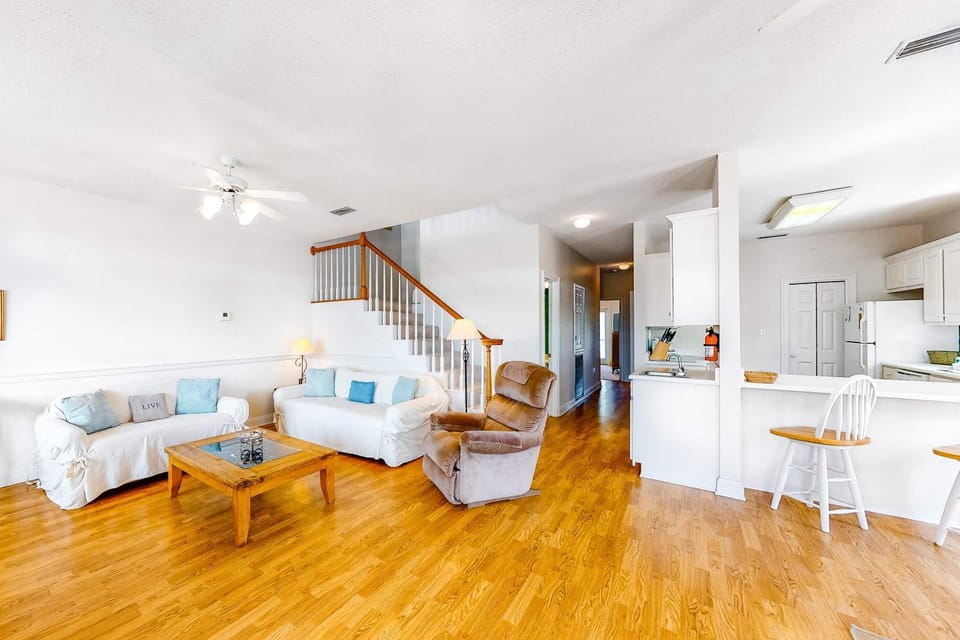 Friendly Duplex with Full Kitchen Central AC Washer Dryer & High-Speed WiFi House in Dauphin Island
