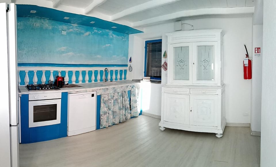 Kitchen or kitchenette, oven, stove