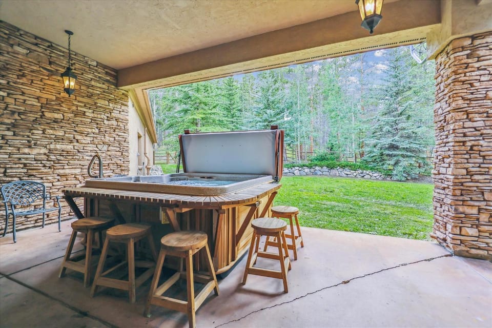 Experience luxury at Gold King Retreat, a large home in Breckenridge with a private hot tub House in Breckenridge
