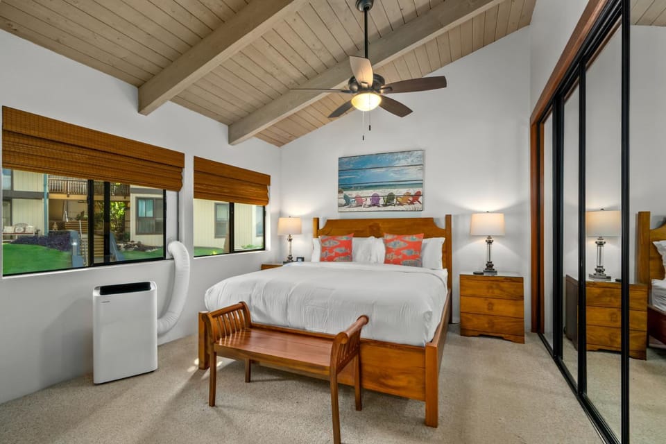 Makahuena oceanfront 2BR Condo w AC House in Poipu