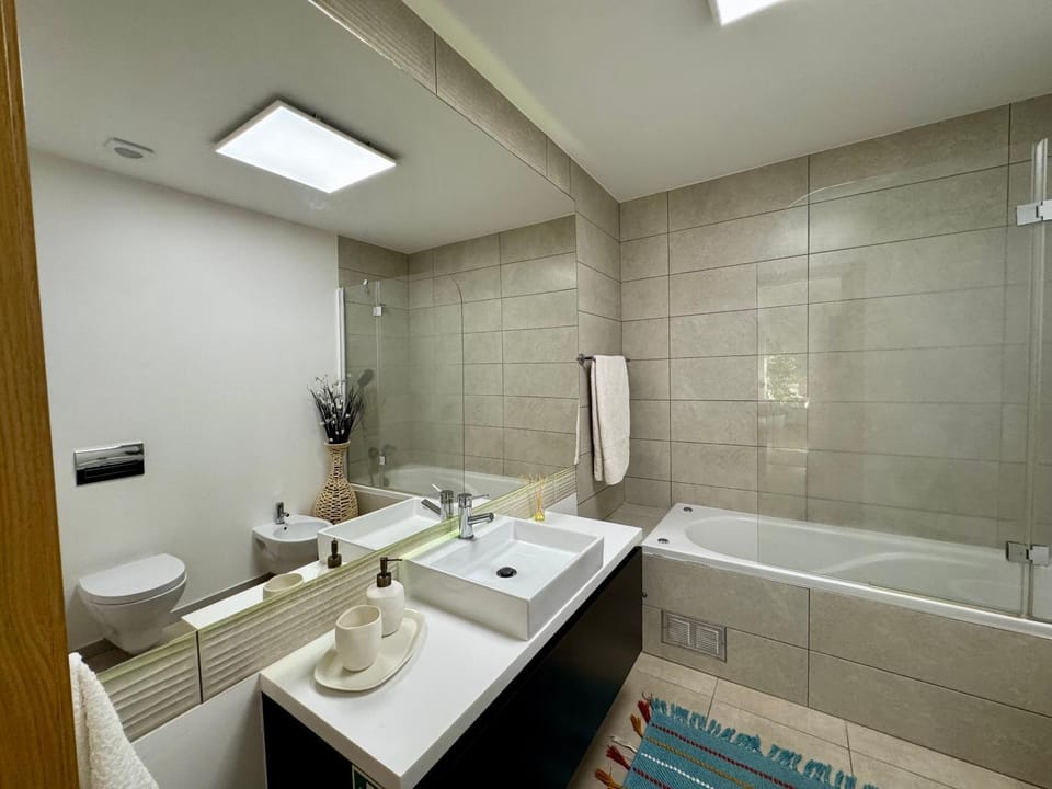 Shower, Bathroom, Bath, towels