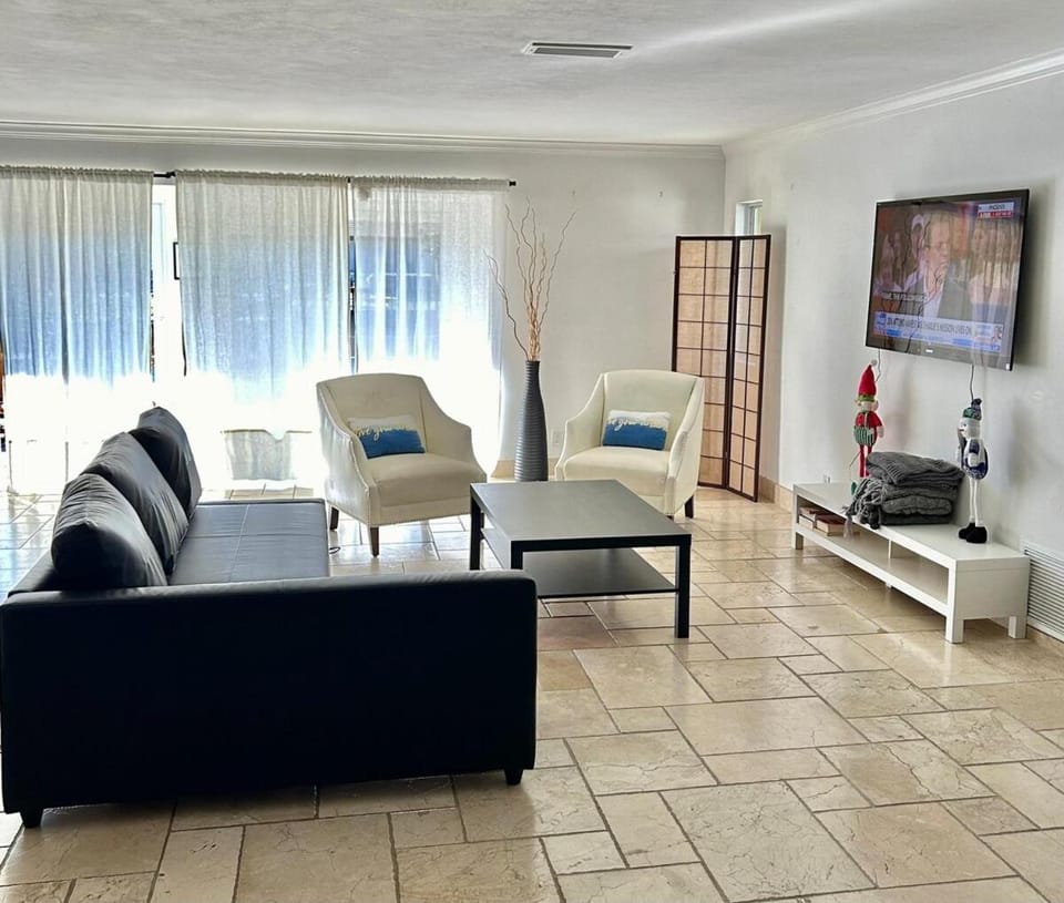 Watch Dolphins from Your Deck House in Fort Lauderdale