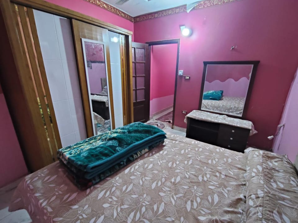 Bed, Photo of the whole room, Bedroom, wardrobe