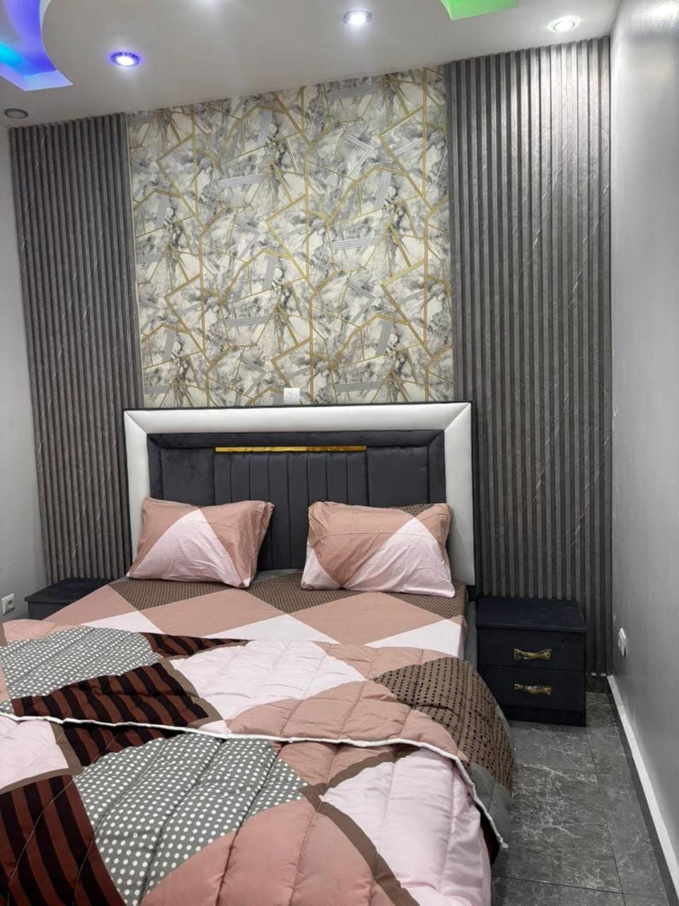 Studio standing Apartment in Dakar