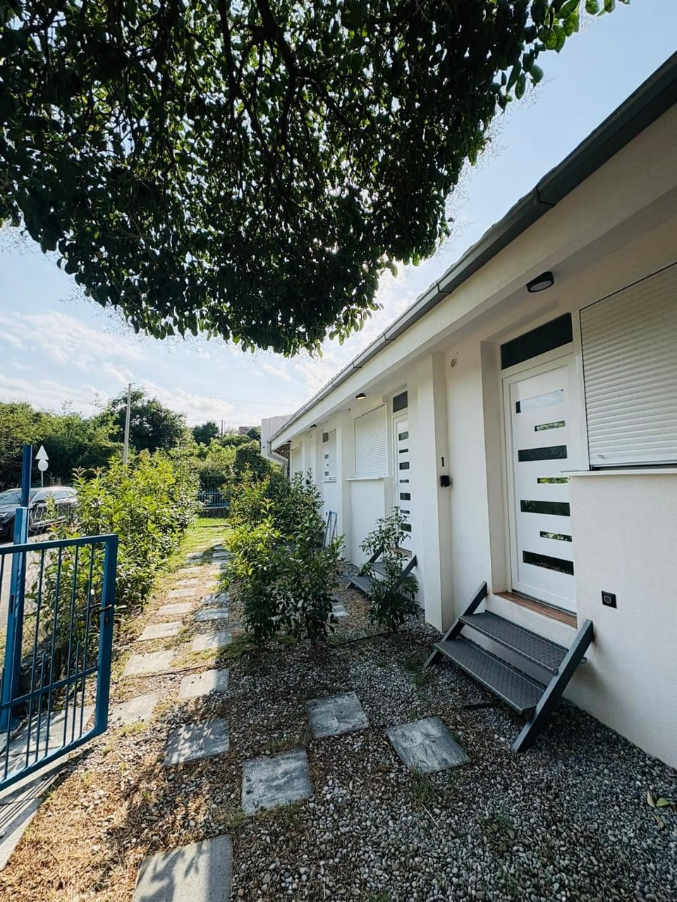 Property building, Patio, Garden