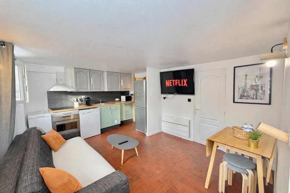 Living room, kitchen