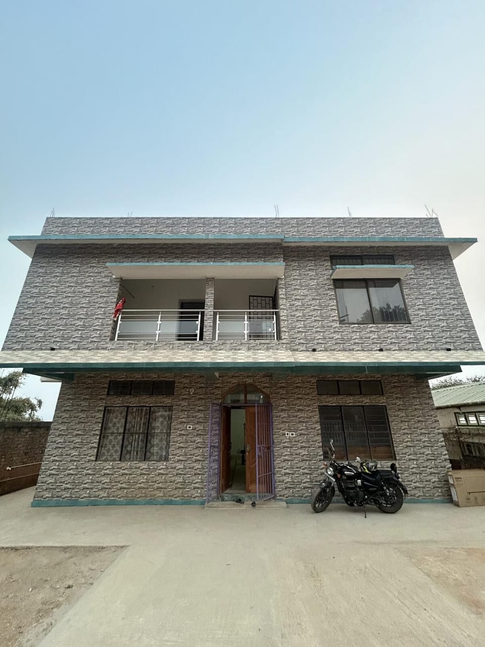 Facade/entrance