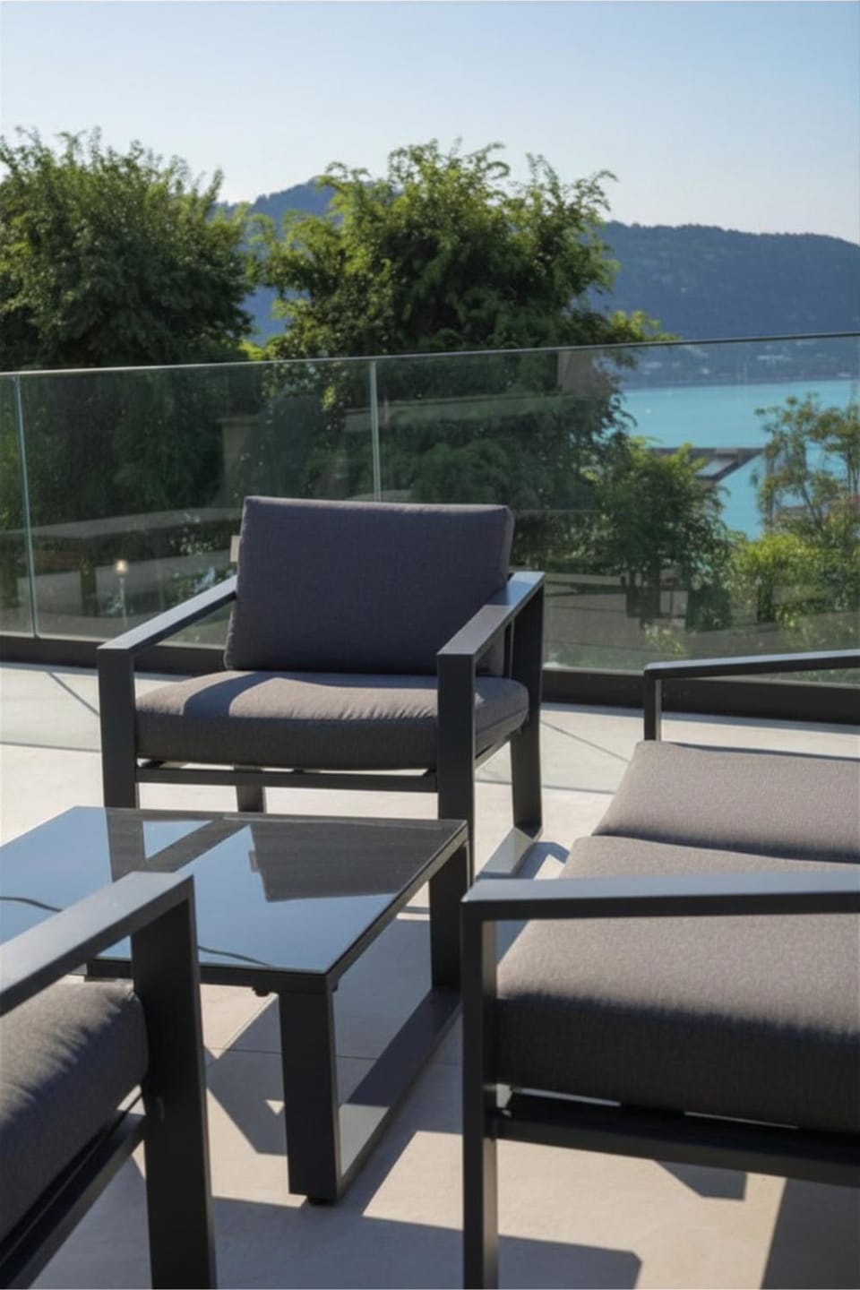 Property building, Day, Balcony/Terrace, Balcony/Terrace, Sea view, Sea view
