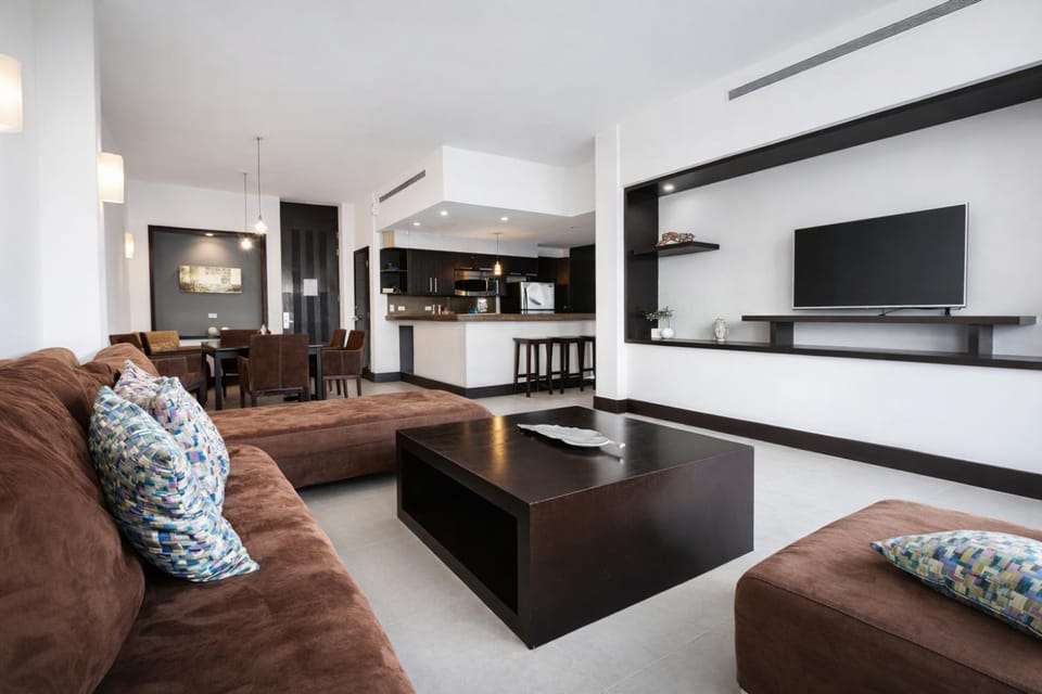 Master Suite with Private Pool at Aldea Thai Apartment in Playa del Carmen
