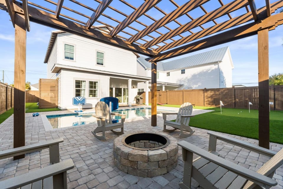 Property building, Patio, Garden, Garden view, Pool view