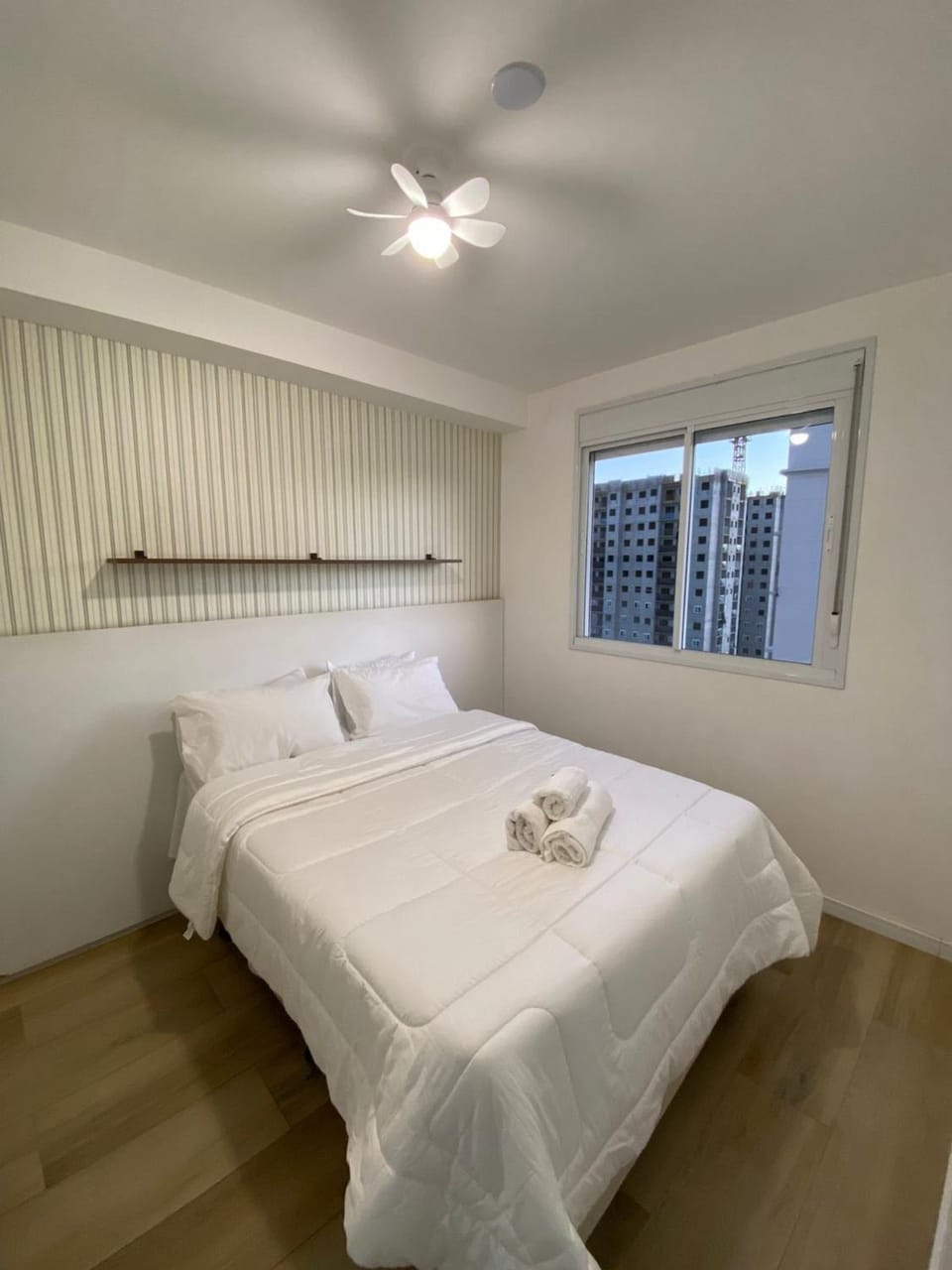 1111B Ap Morderno no Bras C/ vaga + Piscina Apartment in Sao Paulo City