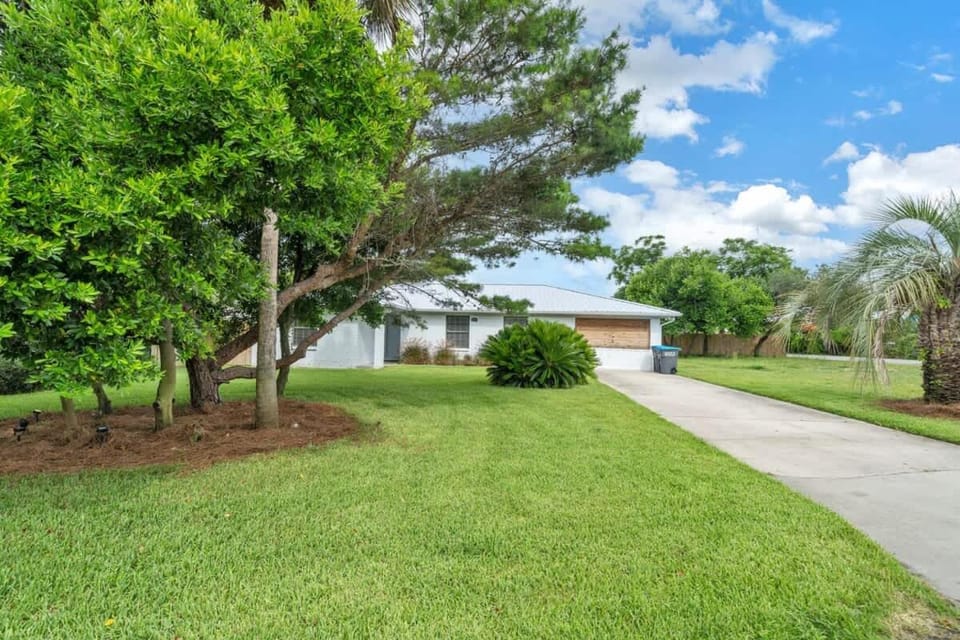 Family PCB Home 7Min Walk To Beach W Game Room For 12 House in Panama City Beach
