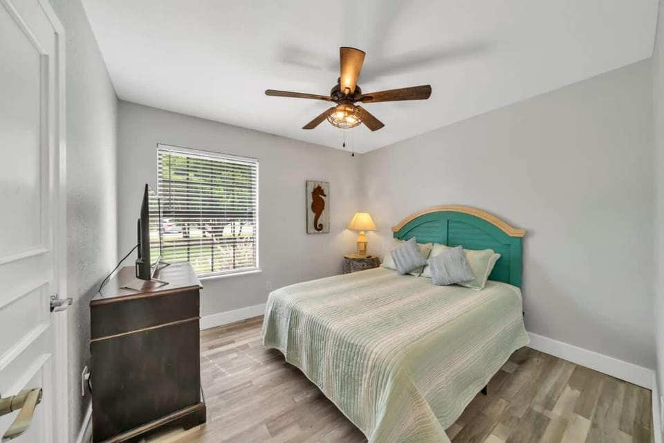 Family PCB Home 7Min Walk To Beach W Game Room For 12 House in Panama City Beach