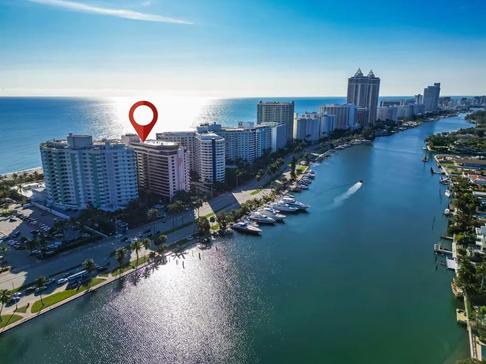 Amazing Views At Miami Beach Resort, Heated Pool, Spa, Sauna Apartment in Miami Beach