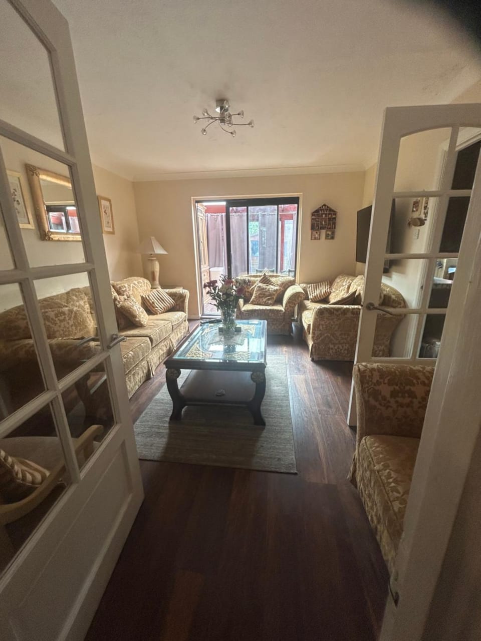 Stylish Home With Full Amenities House in Uxbridge