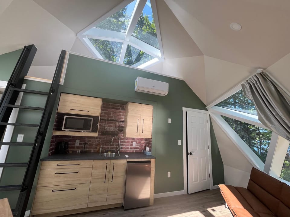 Blue Bayou Dome cottages Chalet in Nova Scotia