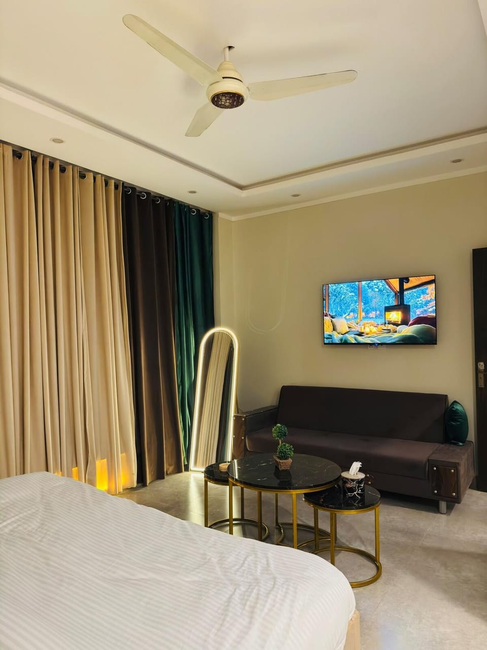 TV and multimedia, Seating area