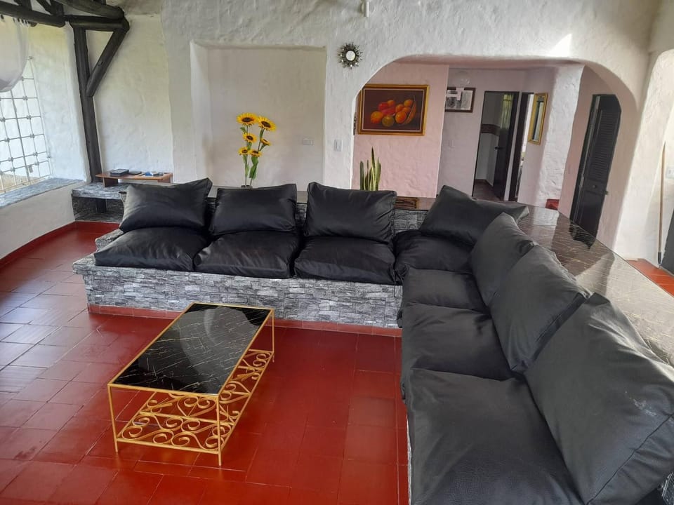 Discover the colonial jewel in Villeta-Cundinamarc House in Cundinamarca, Colombia