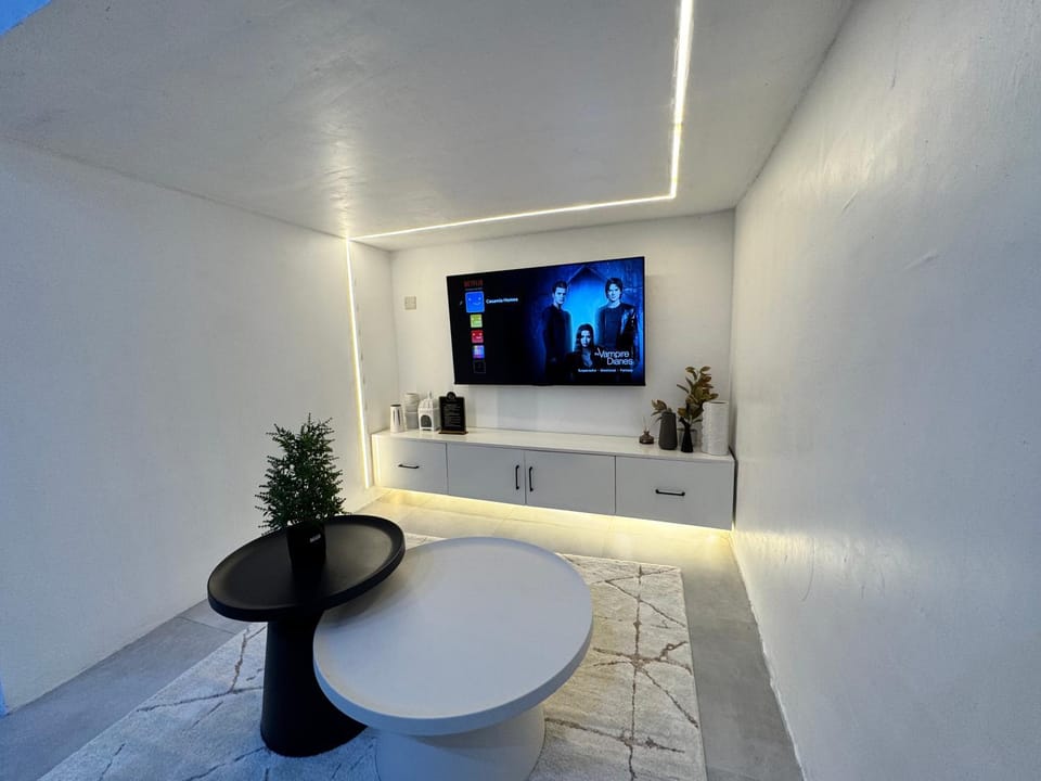 TV and multimedia, Living room, Seating area