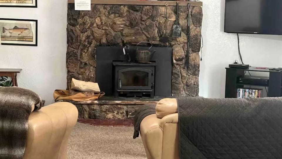 Heidi House 10 acres of privacy House in Three Rivers