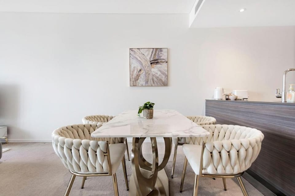 Stylish 2BR Next to Parramatta Station Apartment in Parramatta