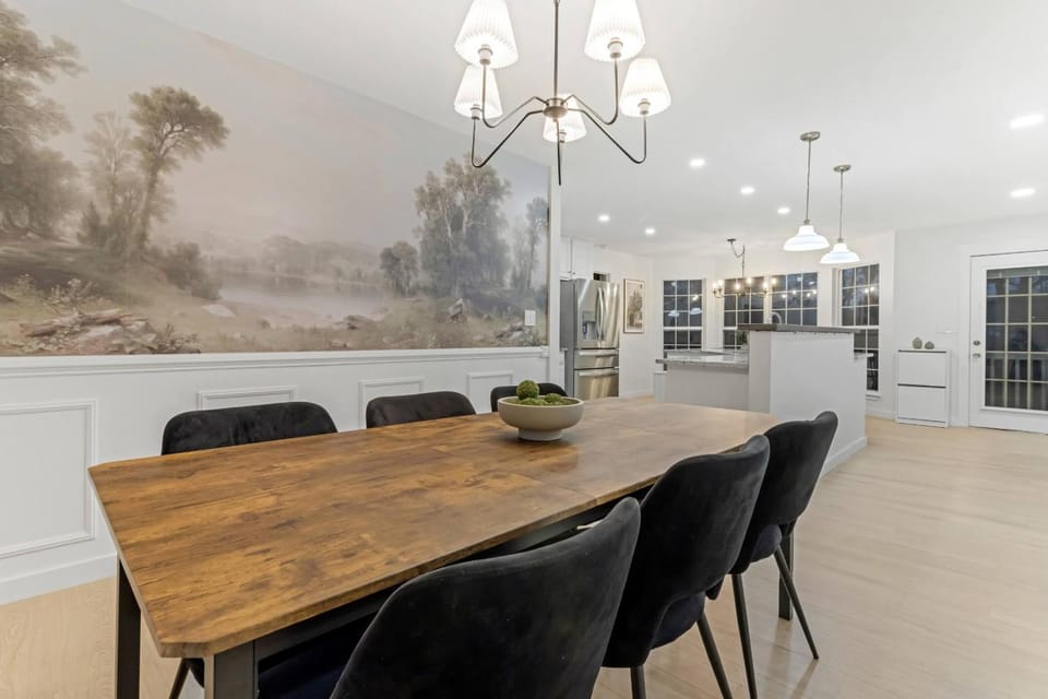Seating area, Dining area