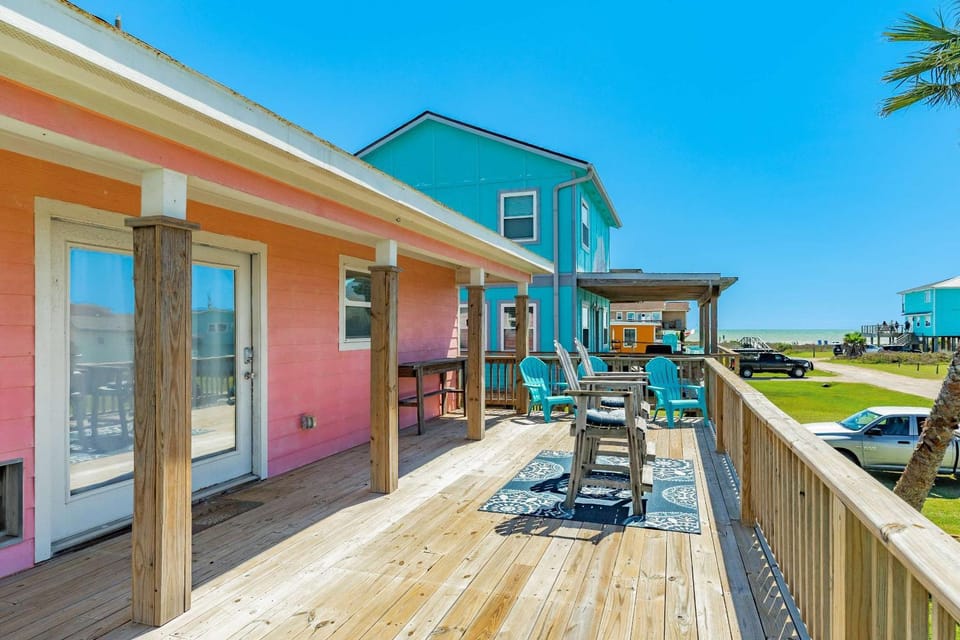 Shore Leave - Sun Sand & Zero Responsibilities House in Surfside Beach