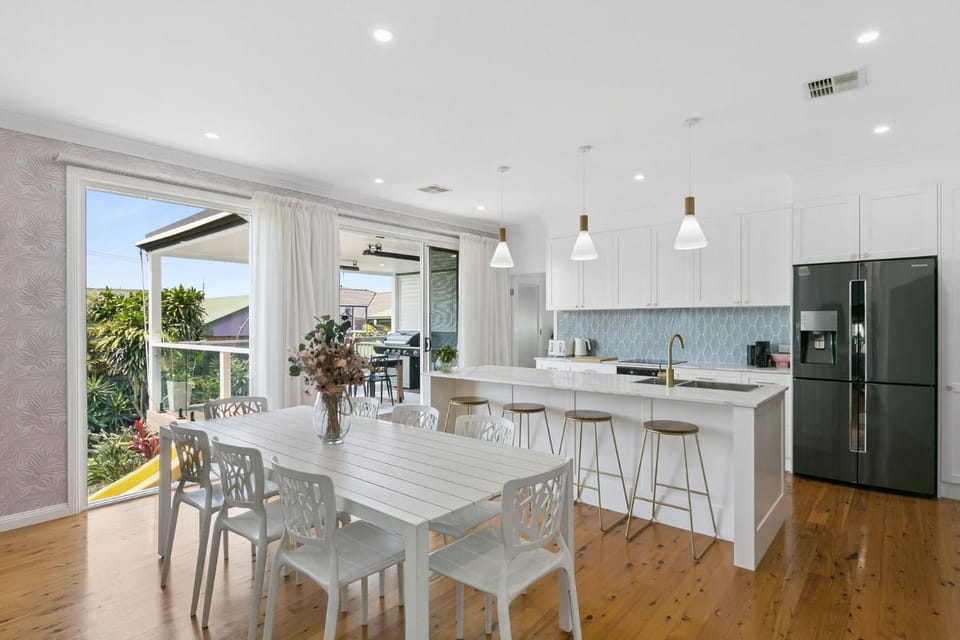 Saltwater Cottage House in Wollongong