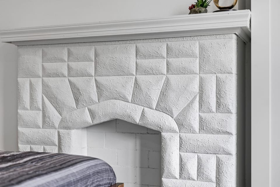 Dormont, Pittsburgh Stylish and Modern Two Bedroom Apartment Apartment in Mount Lebanon