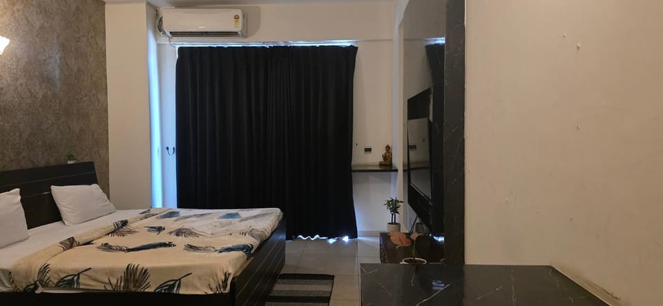 Hotel Shatakshi Residency Omaxe Hazratganj Apartment in Lucknow
