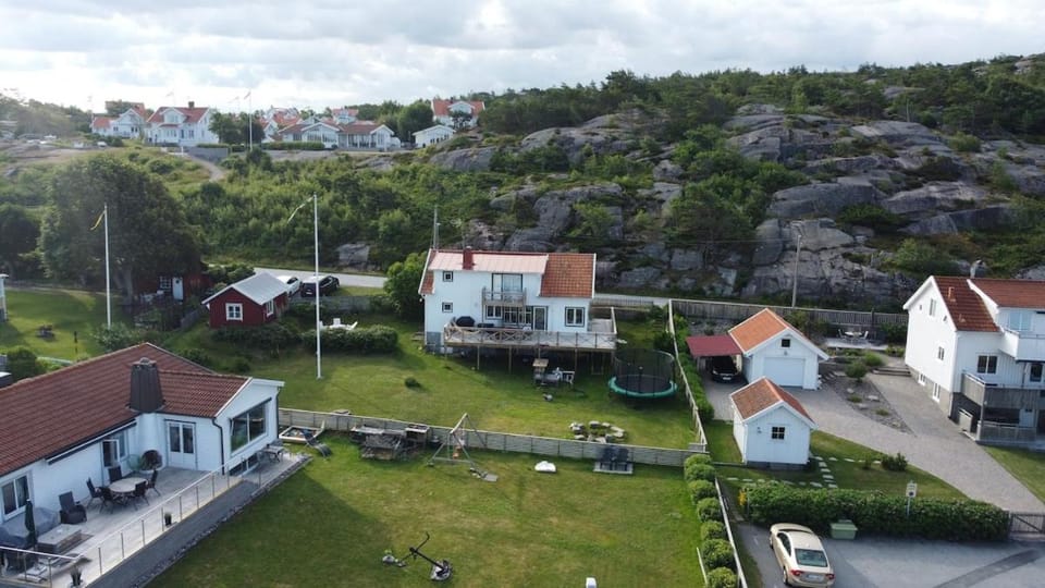 Day, Neighbourhood, Bird's eye view, Mountain view