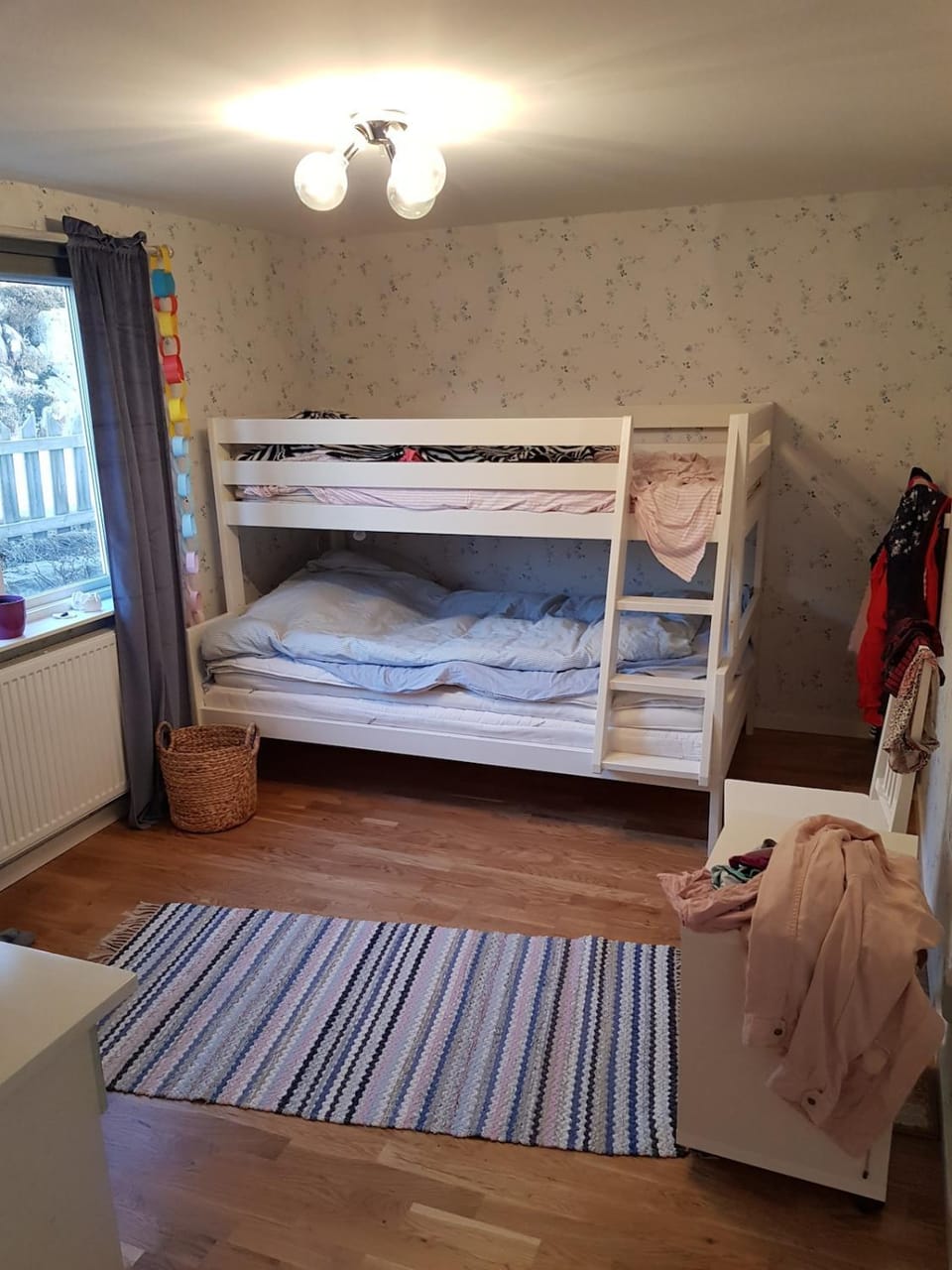 Bedroom, bunk bed